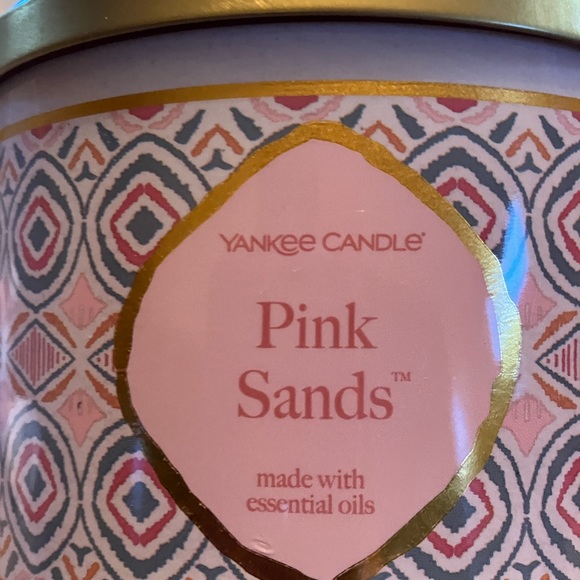 Yankee Candle Pink sands - Picture 2 of 4